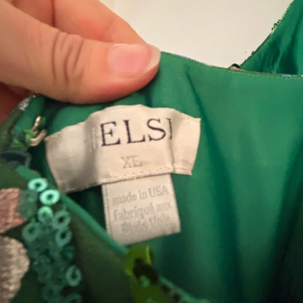 Elegant Floral A-Line halter Gown in Green sequin - Picture 4 of 6